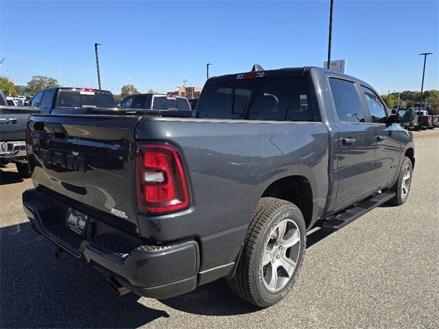 2026 RAM Ram 1500 RAM 1500 EXPRESS CREW CAB 4X2 57 BOX 2026 RAM Ram 1500 RAM 1500 EXPRESS CREW CAB 4X2 57 BOX