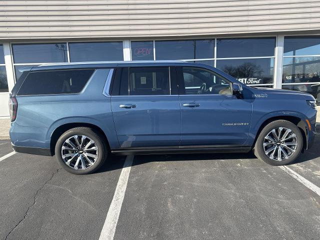 2025 Chevrolet Suburban 4WD High Country
