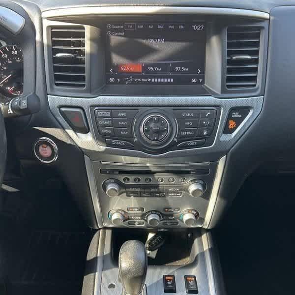 2019 Nissan Pathfinder SL 2019 Nissan Pathfinder SL
