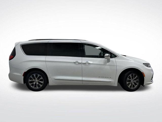 2022 Chrysler Pacifica Hybrid Pinnacle