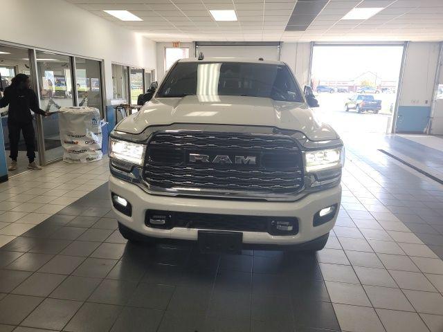 2019 RAM 3500 Limited Mega Cab 4x4 64 Box 2019 RAM 3500 Limited Mega Cab 4x4 64 Box