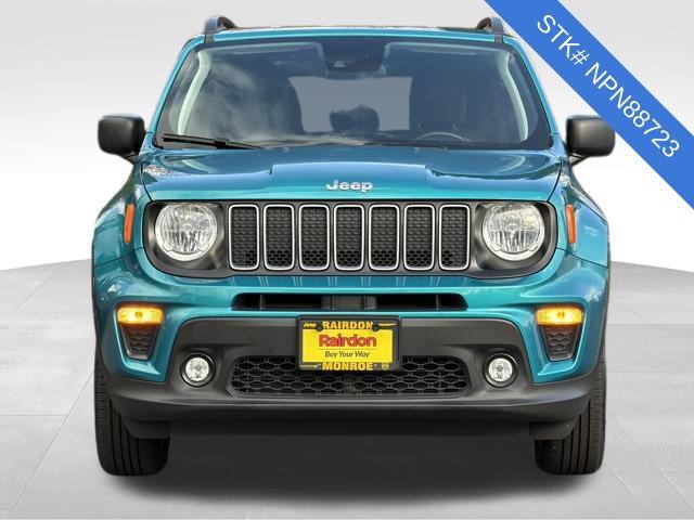 2022 Jeep Renegade Latitude 4x4 2022 Jeep Renegade Latitude 4x4
