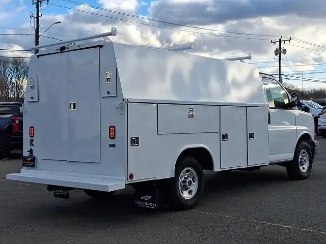 2025 GMC Savana Cutaway Work Van