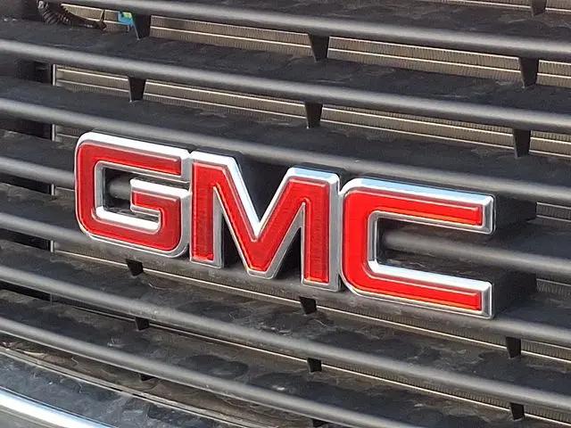 2025 GMC Savana Cutaway Work Van