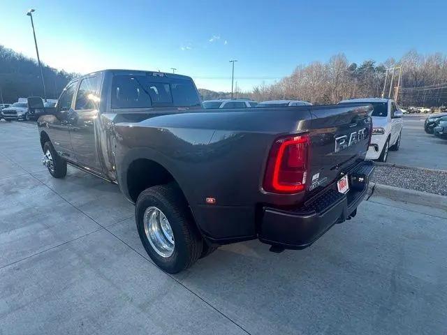 2026 Ram 3500 Laramie Crew Cab 4x4 8 Box