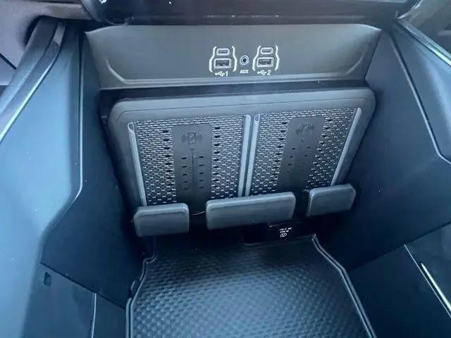 2026 Ram 3500 Laramie Crew Cab 4x4 8 Box