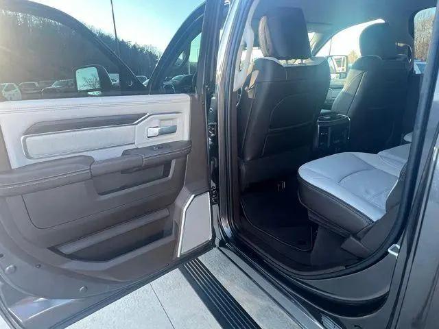 2026 Ram 3500 Laramie Crew Cab 4x4 8 Box
