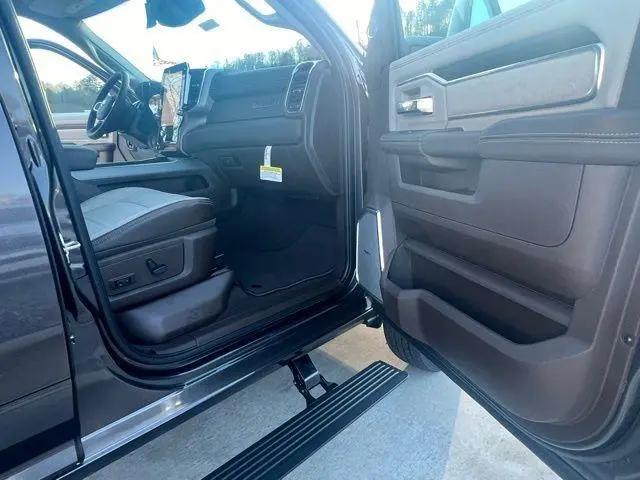 2026 Ram 3500 Laramie Crew Cab 4x4 8 Box