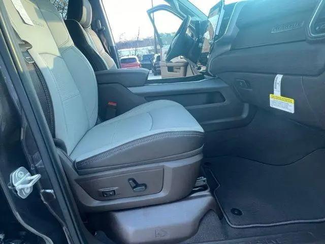 2026 Ram 3500 Laramie Crew Cab 4x4 8 Box