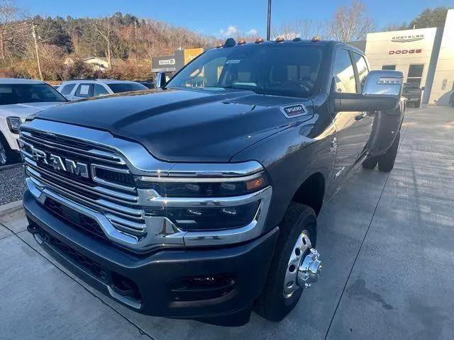 2026 Ram 3500 Laramie Crew Cab 4x4 8 Box