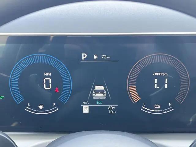 2026 Hyundai Tucson Hybrid Blue SE