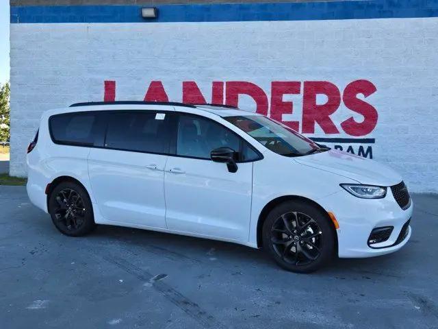 2026 Chrysler Pacifica Limited for sale in Little Rock, AR