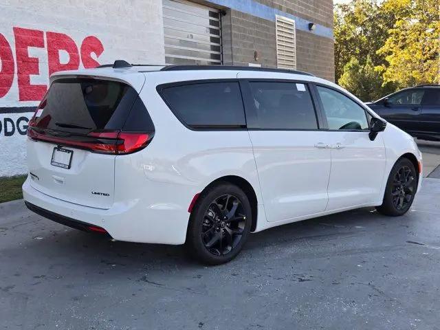 2026 Chrysler Pacifica Limited