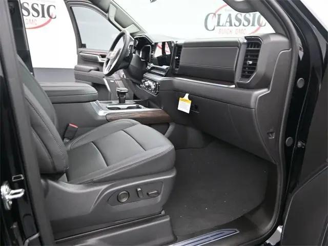 2026 GMC Sierra 1500 Crew Cab, Short Bed, SLT, 4WD