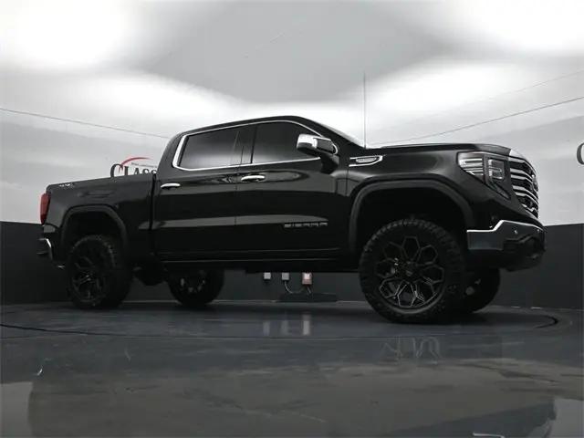 2026 GMC Sierra 1500 Crew Cab, Short Bed, SLT, 4WD