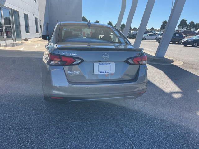 2025 Nissan Versa 1.6 SR