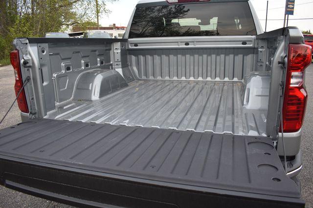 2026 Chevrolet Silverado 1500 4WD Crew Cab Short Bed LT with 2FL