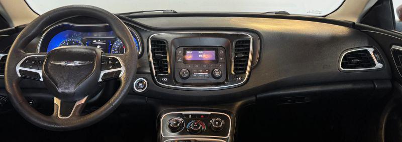2016 Chrysler 200 LX