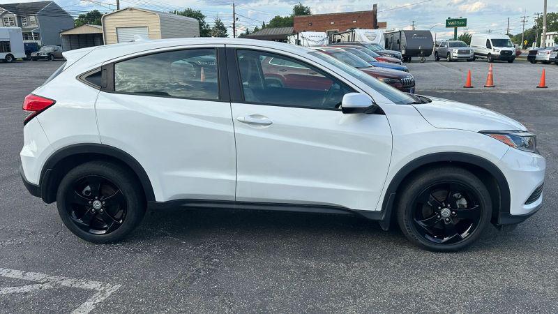 2022 Honda HR-V 2WD LX