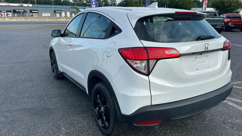 2022 Honda HR-V 2WD LX