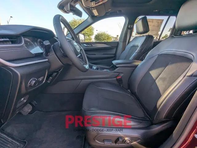 2025 Jeep Grand Cherokee Altitude X 4x4