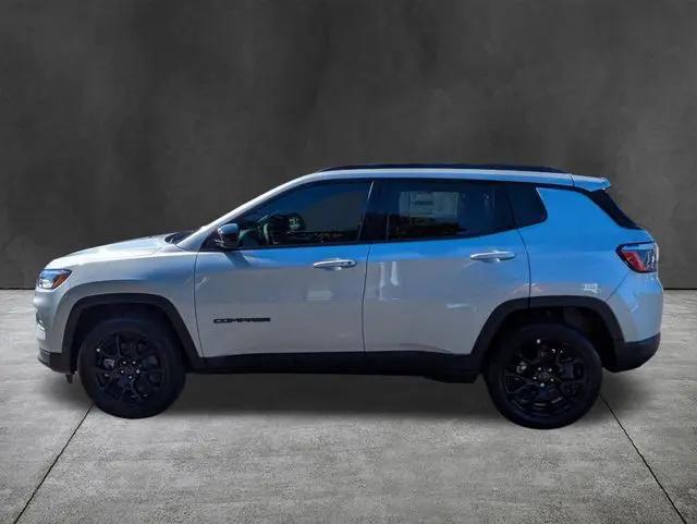 2026 Jeep Compass Latitude Altitude
