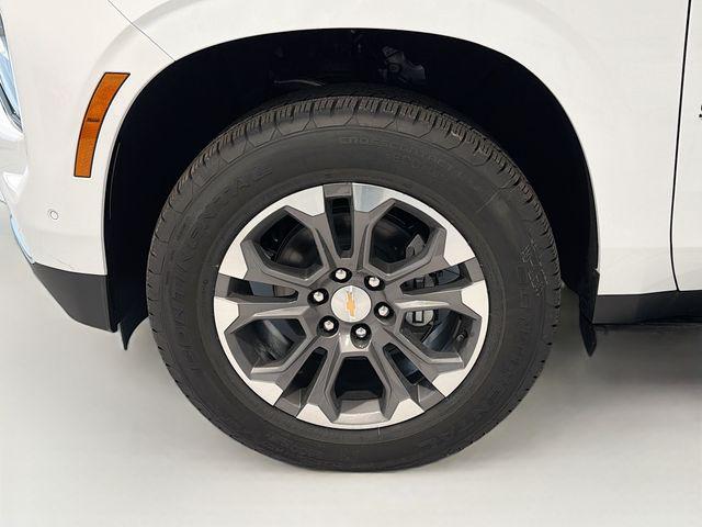 2026 Chevrolet Suburban LS, 4WD