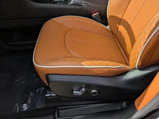 2026 Chrysler Pacifica Pinnacle AWD