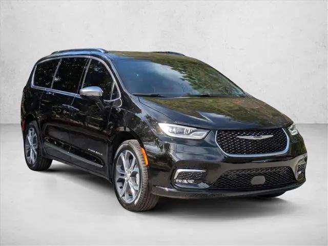 2026 Chrysler Pacifica Pinnacle AWD