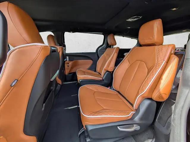 2026 Chrysler Pacifica Pinnacle AWD