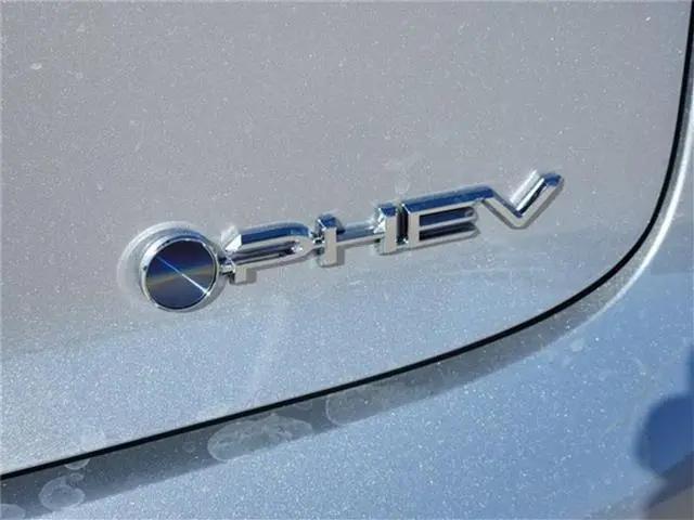 2026 Toyota Prius Plug-In SE