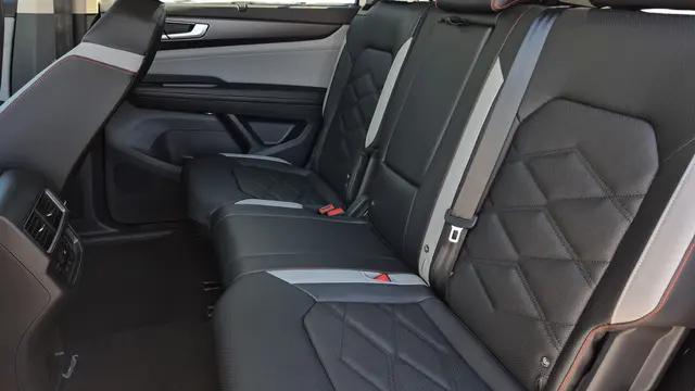 2026 Volkswagen Atlas Peak Edition