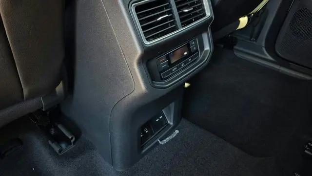 2026 Volkswagen Atlas Peak Edition