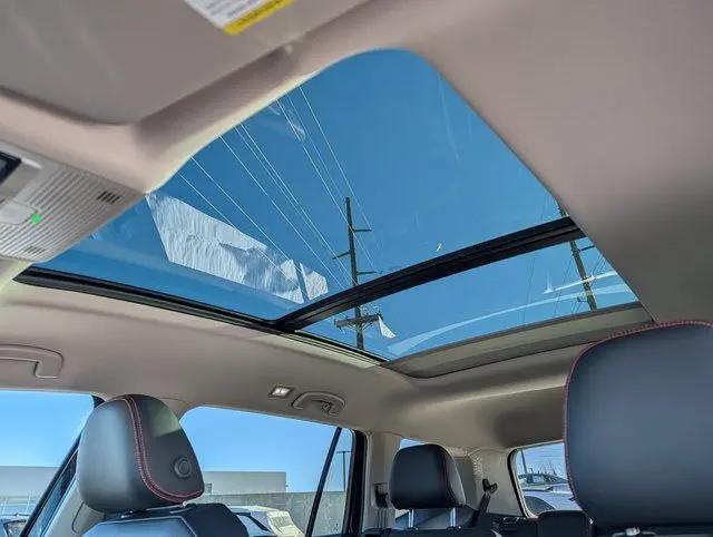 2026 Volkswagen Atlas Peak Edition