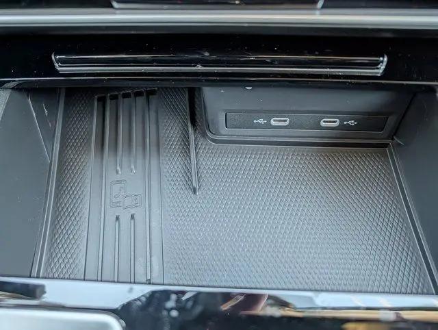 2026 Volkswagen Atlas Peak Edition