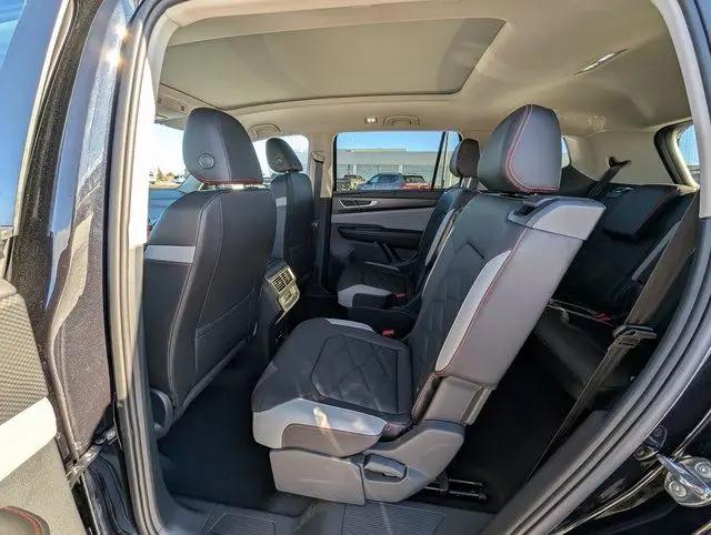 2026 Volkswagen Atlas Peak Edition