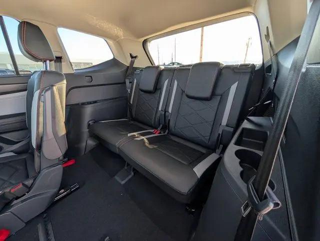 2026 Volkswagen Atlas Peak Edition