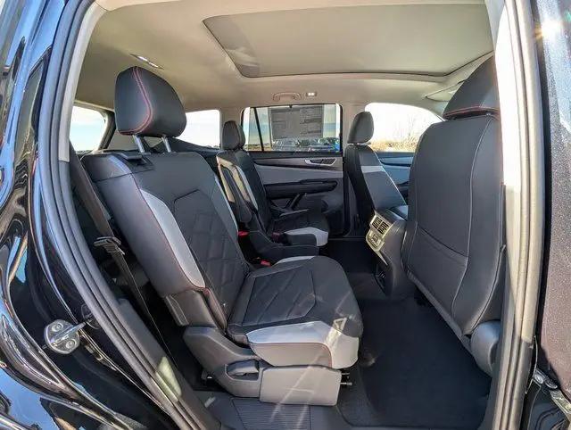 2026 Volkswagen Atlas Peak Edition