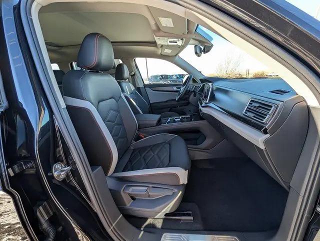 2026 Volkswagen Atlas Peak Edition
