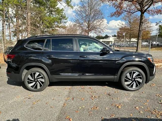 2026 Volkswagen Atlas SE with Technology