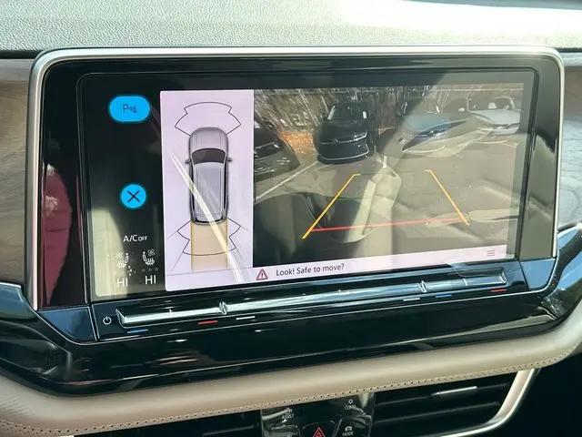 2026 Volkswagen Atlas SE with Technology