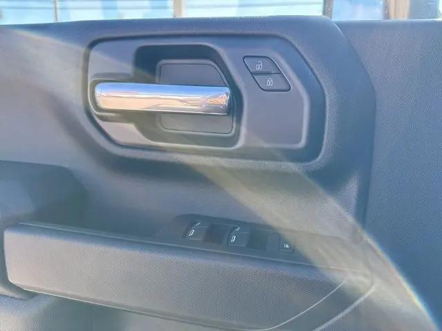 2026 GMC Sierra 2500HD Crew Cab, Standard Bed, Pro, 4WD