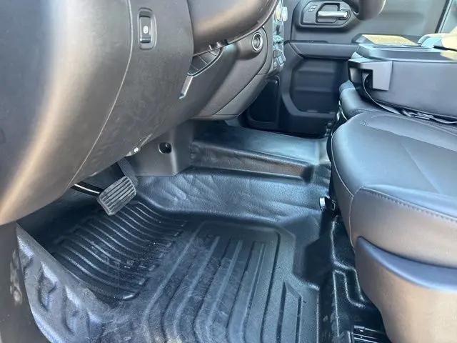 2026 GMC Sierra 2500HD Crew Cab, Standard Bed, Pro, 4WD
