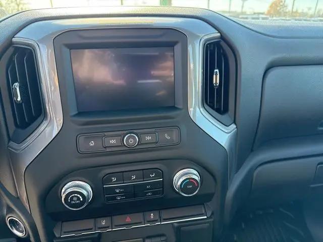 2026 GMC Sierra 2500HD Crew Cab, Standard Bed, Pro, 4WD