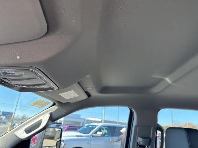 2026 GMC Sierra 2500HD Crew Cab, Standard Bed, Pro, 4WD
