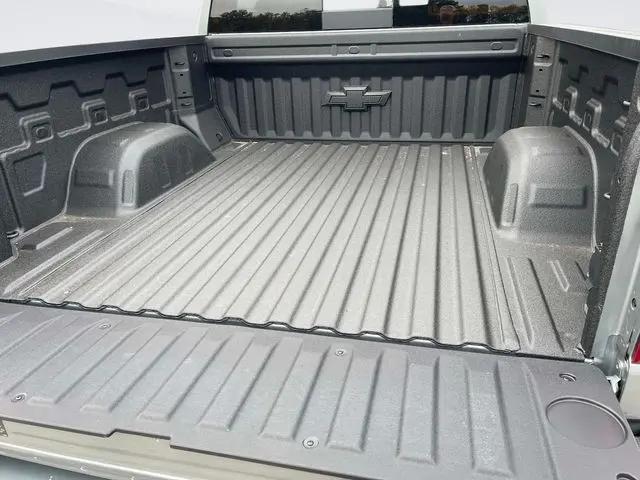 2026 Chevrolet Silverado 1500 4WD Crew Cab Short Bed LTZ