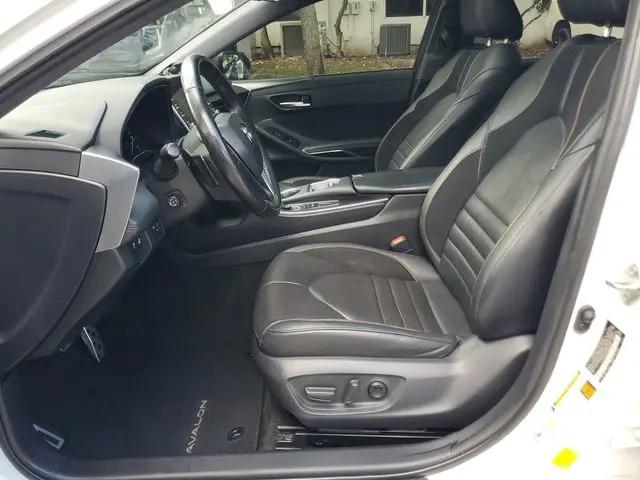 2019 Toyota Avalon Touring