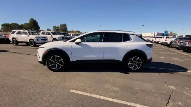 2026 Chevrolet Equinox LT 2