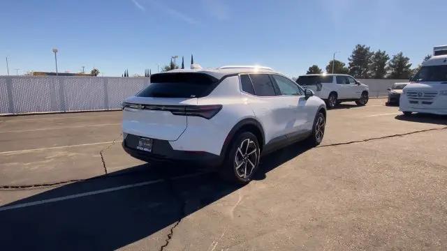 2026 Chevrolet Equinox LT 2