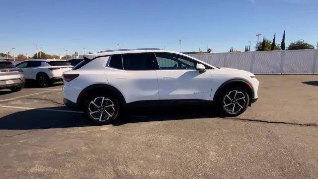 2026 Chevrolet Equinox LT 2